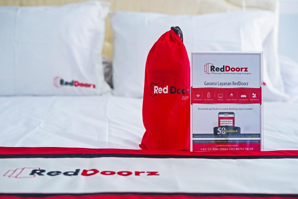Reddoorz Near Gejayan Kejayan Exterior foto